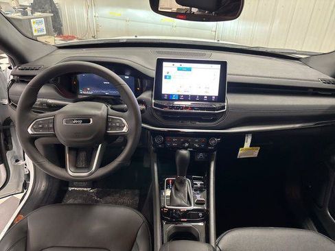 Used 2026 Jeep Compass Limited w/ Sun, Sound & Navigation Group AWD/4WD image 11
