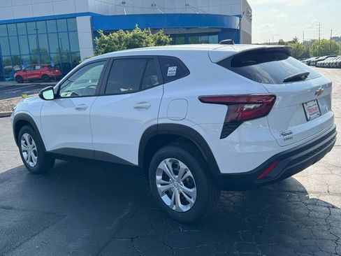 New 2026 Chevrolet Trax LS w/ Driver Confidence Package FWD image 5