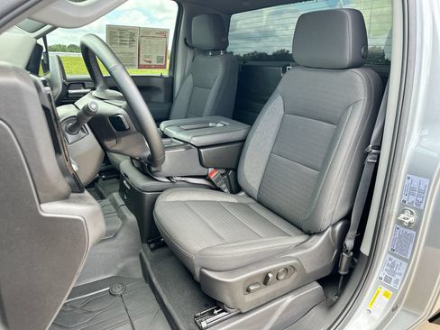 Used 2025 Chevrolet Silverado 2500 LT w/ Convenience Package AWD/4WD image 11
