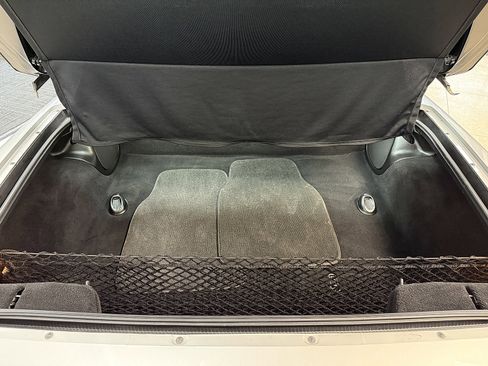 Used 2004 Chevrolet Corvette Coupe image 25