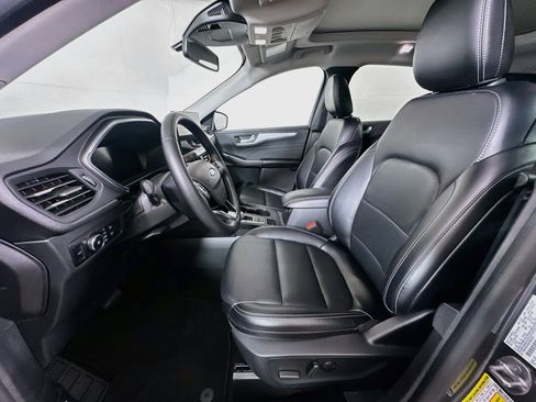 Used 2025 Ford Escape Platinum AWD/4WD image 13