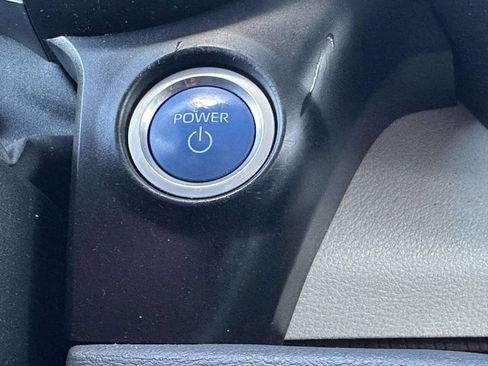 Used 2023 Toyota Sienna LE FWD image 33