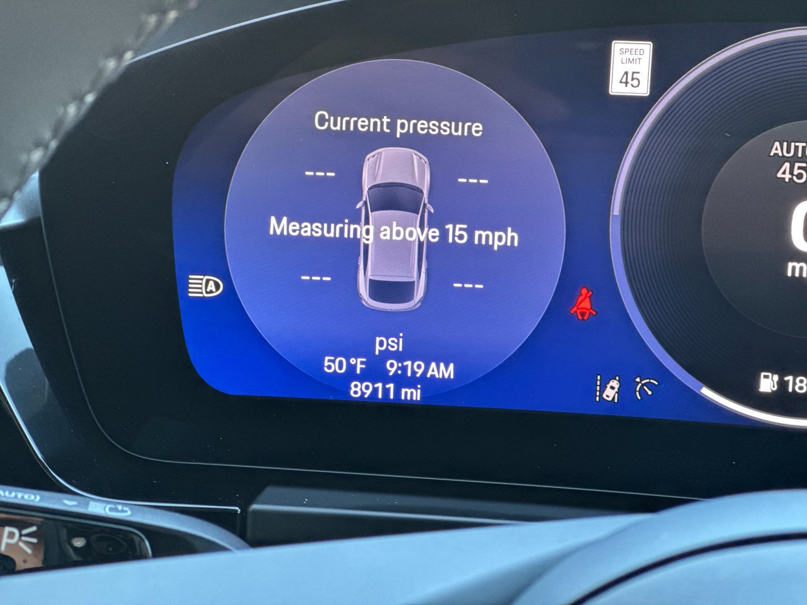 Certified 2025 Porsche Macan 4 Electric AWD/4WD image 32