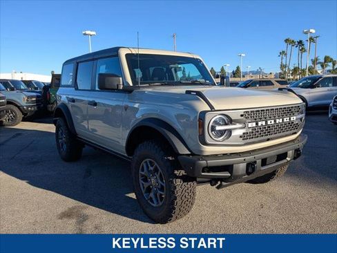 New 2025 Ford Bronco Badlands image 7