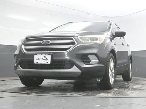 Used 2017 Ford Escape SE w/ Equipment Group 201A AWD/4WD image 39