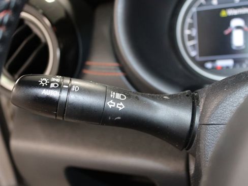 Used 2020 Nissan Kicks SR w/ SR Premium Package image 21