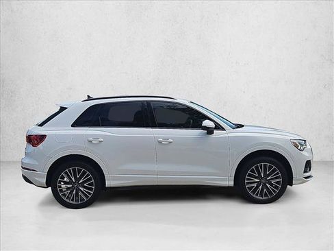 Used 2024 Audi Q3 2.0T Premium Plus w/ Premium Plus Package AWD/4WD image 4