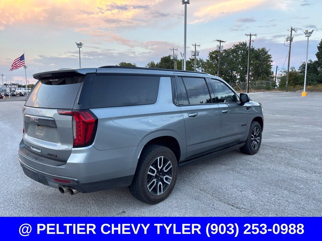 Used 2023 GMC Yukon XL AT4 w/ AT4 Premium Package AWD/4WD image 7