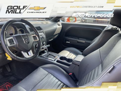 Used 2011 Dodge Challenger RWD image 13