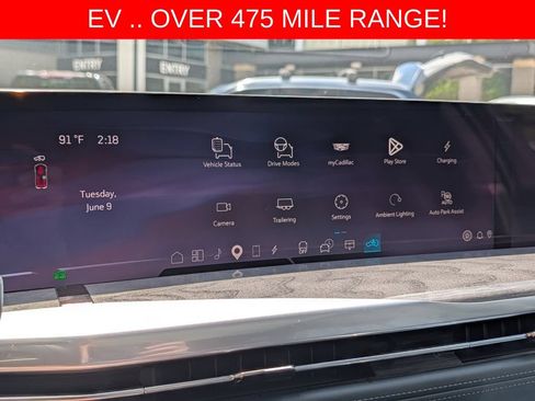 Used 2025 Cadillac Escalade IQ Luxury 2 w/ LPO, Premium Carpet Package AWD/4WD image 42