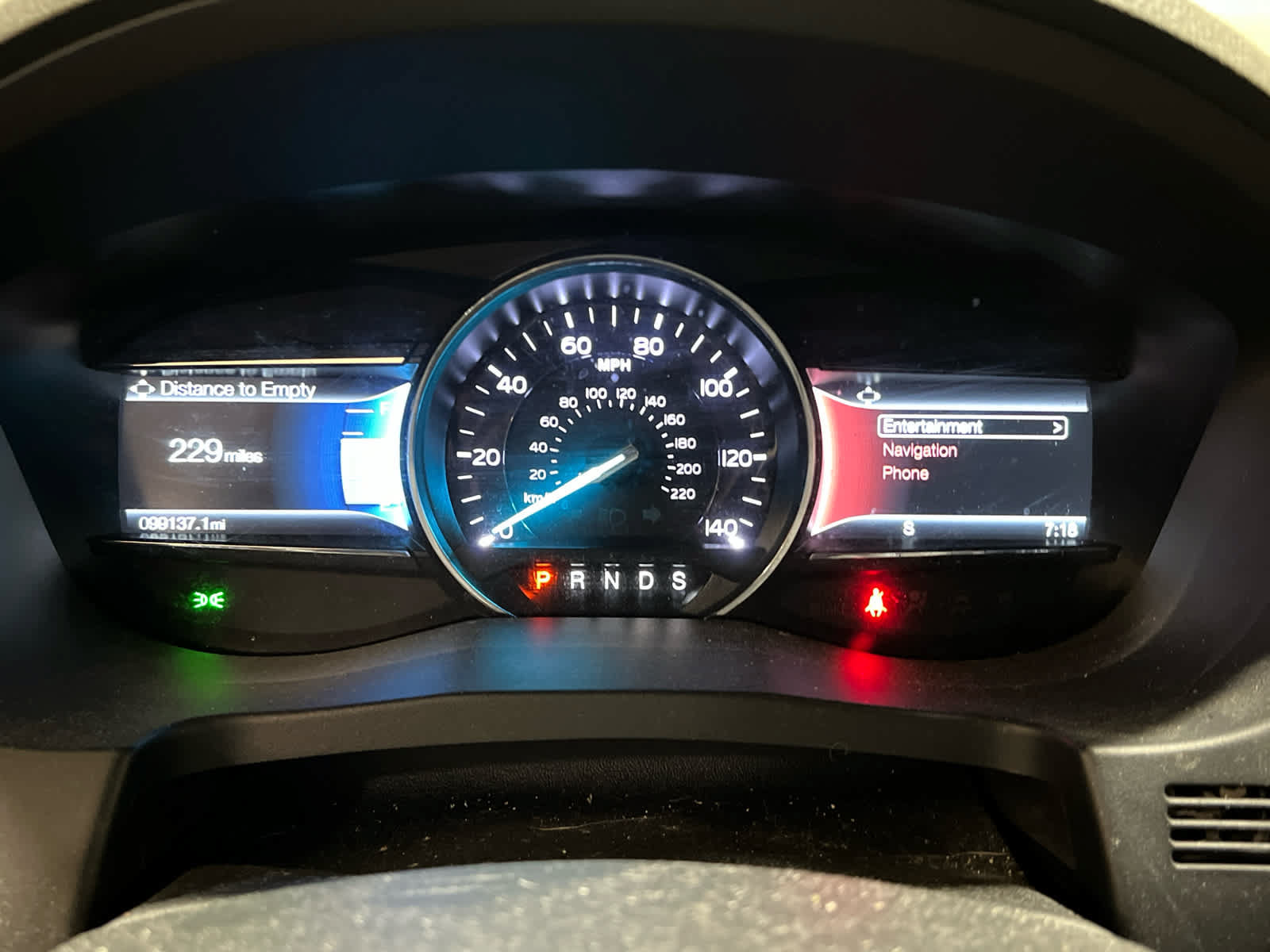 Used 2018 Ford Explorer XLT w/ Equipment Group 202A AWD/4WD image 17