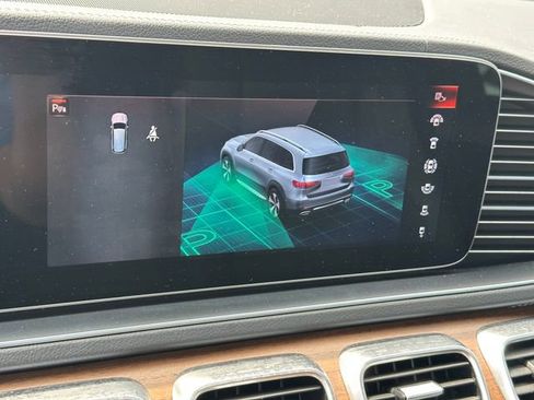 Used 2023 Mercedes-Benz GLS 450 4MATIC image 35