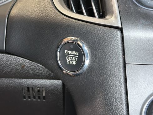 Used 2019 Ford Edge SE FWD image 23