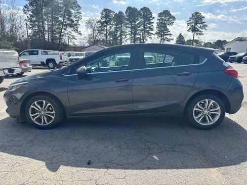 Used 2019 Chevrolet Cruze LT image 9