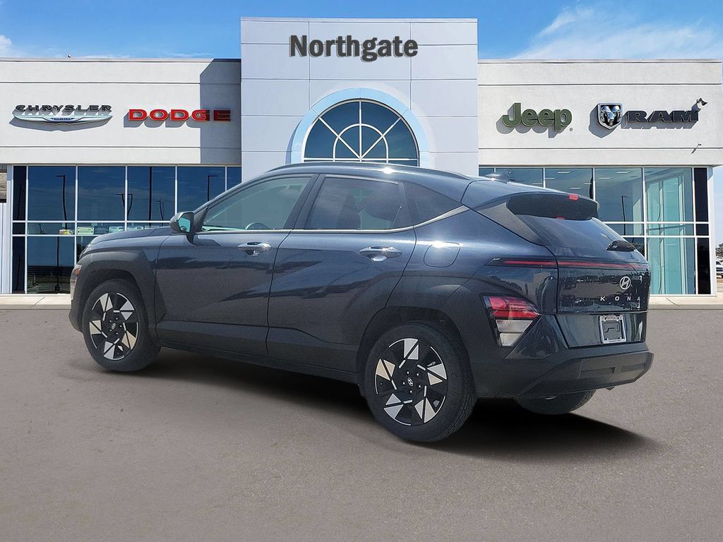Used 2025 Hyundai Kona SEL FWD image 3