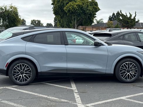 New 2025 Ford Mustang Mach-E Premium image 4