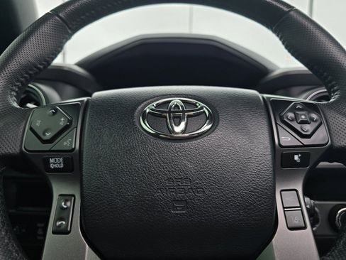 Certified 2019 Toyota Tacoma TRD Off-Road AWD/4WD image 28