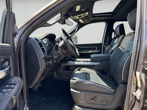 Used 2025 RAM 3500 Laramie image 17