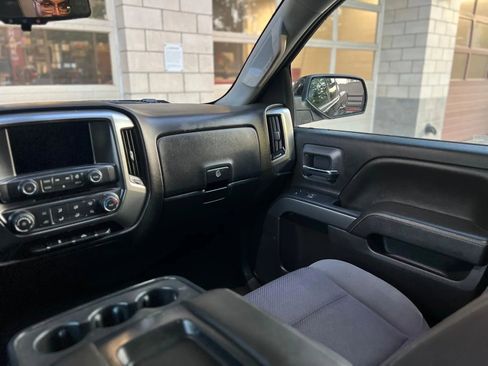 Used 2018 Chevrolet Silverado 1500 LT image 22