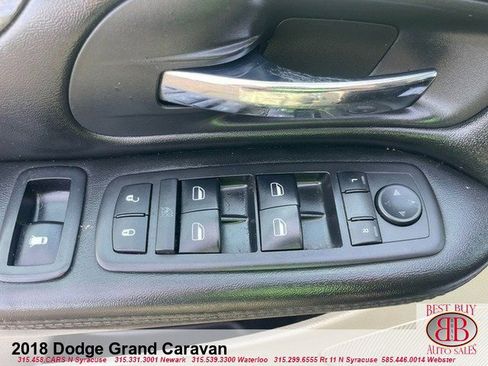 Used 2018 Dodge Grand Caravan SE w/ UConnect Hands-Free Group image 13