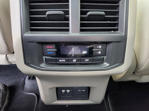 Certified 2023 Volkswagen Atlas SE w/ Panoramic Sunroof Package image 23