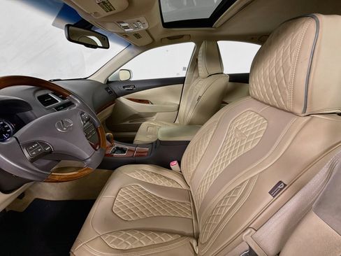 Used 2010 Lexus ES 350 w/ Preferred Accessory Package FWD image 11