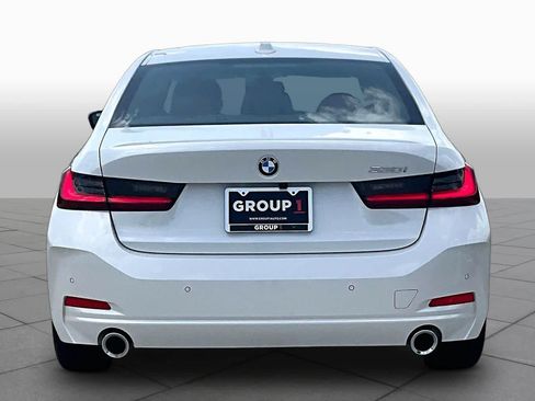 Used 2025 BMW 330i Sedan RWD image 4
