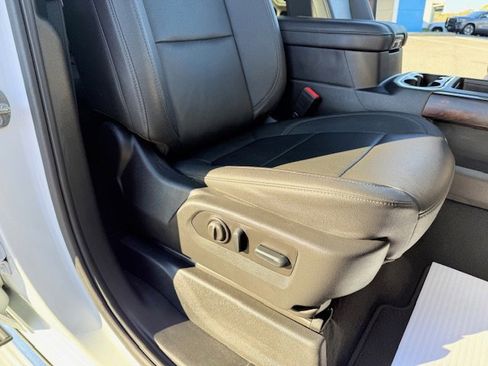 Used 2023 GMC Sierra 2500 SLT w/ SLT Premium Package image 22