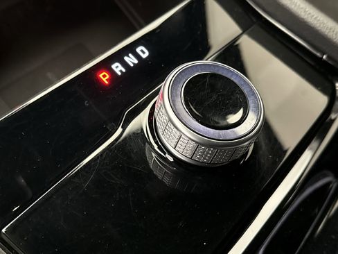 Used 2023 Jeep Grand Cherokee L Laredo image 17