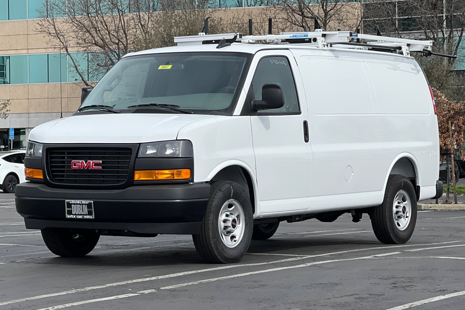 New 2025 GMC Savana 2500 w/ Driver Convenience Package RWD image 8