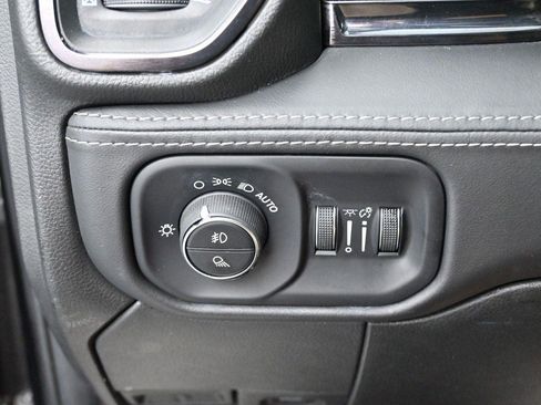 Used 2022 RAM 3500 Limited AWD/4WD image 26