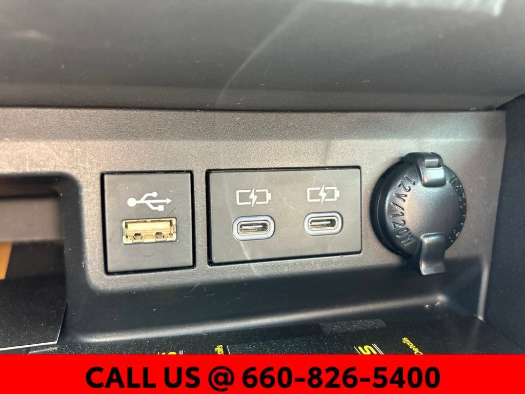 Used 2023 Toyota Highlander Platinum AWD/4WD image 18
