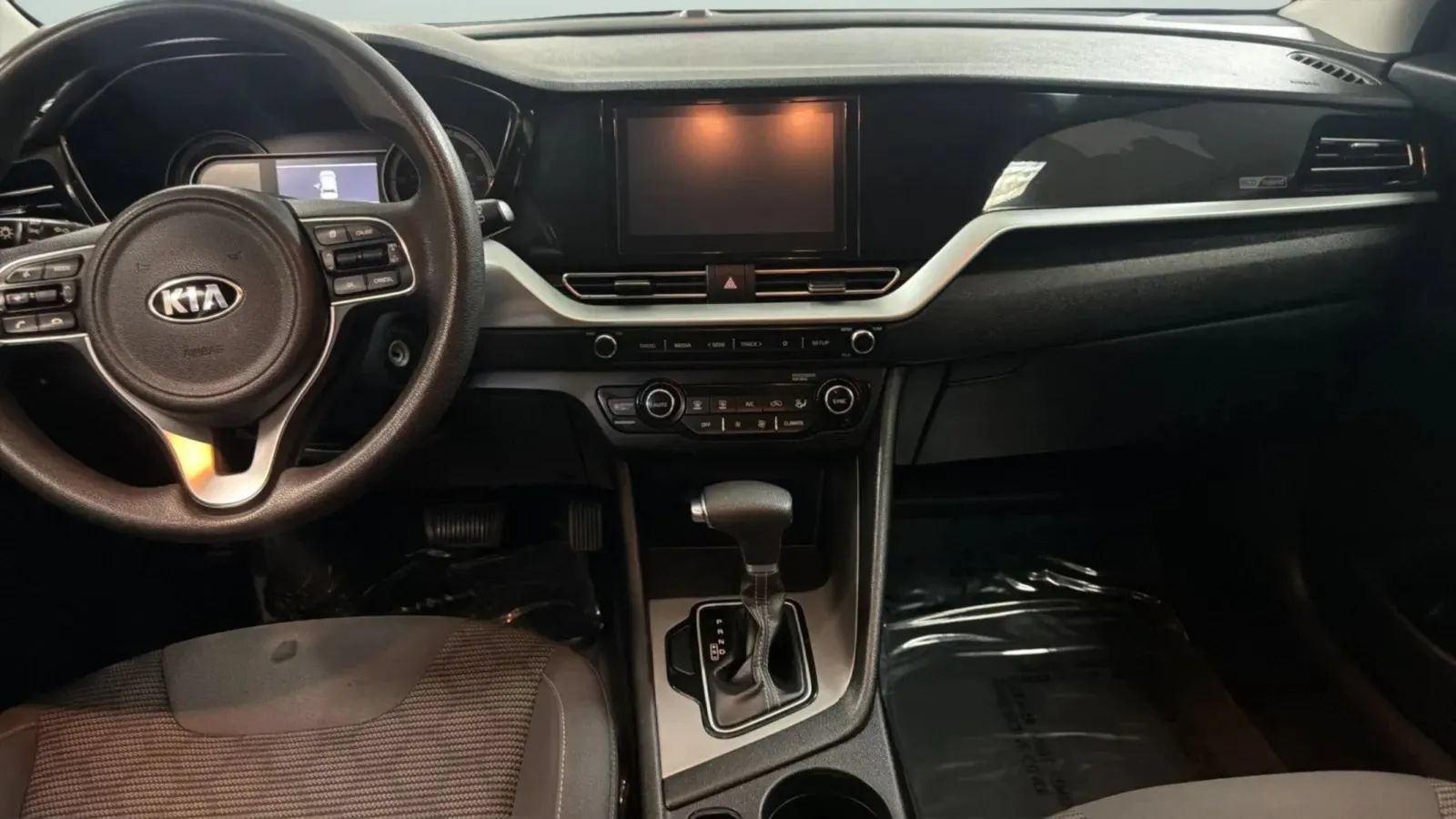 Used 2020 Kia Niro LX FWD image 16