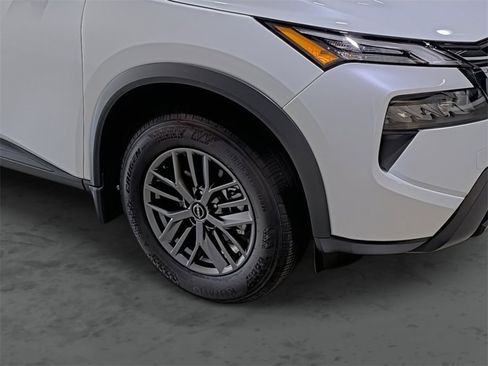 Certified 2025 Nissan Rogue S image 14