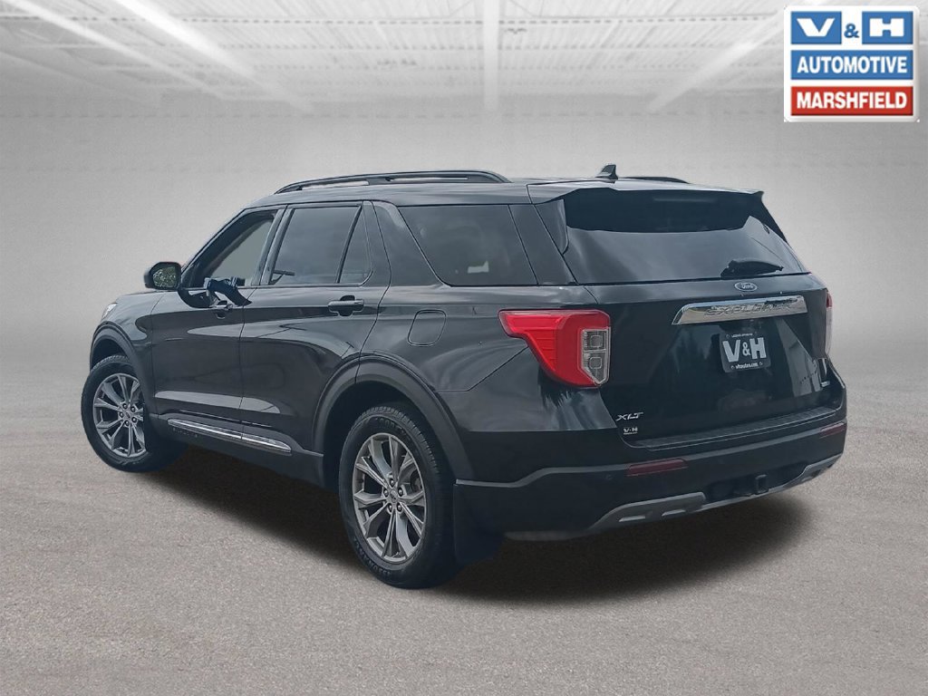 Used 2020 Ford Explorer XLT w/ Equipment Group 202A AWD/4WD image 22