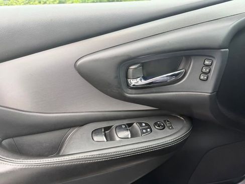 Used 2020 Nissan Murano SL FWD image 16