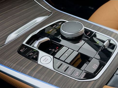 New 2026 BMW X5 xDrive50e w/ M Sport Package image 17