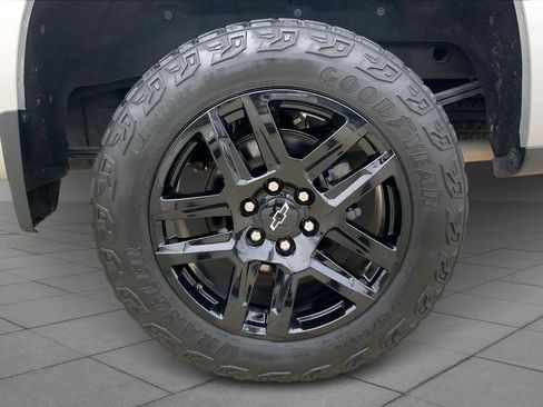 Certified 2022 Chevrolet Silverado 1500 LT Trail Boss w/ Convenience Package II image 10