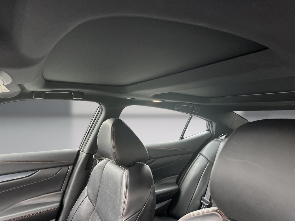 Used 2023 Nissan Maxima SR w/ Sport Mat Group FWD image 15
