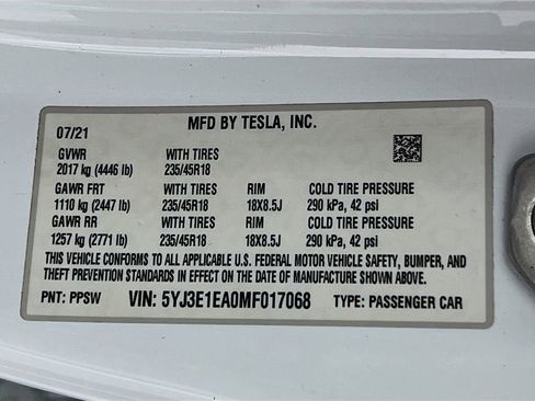 Used 2021 Tesla Model 3 Standard Range Plus image 28