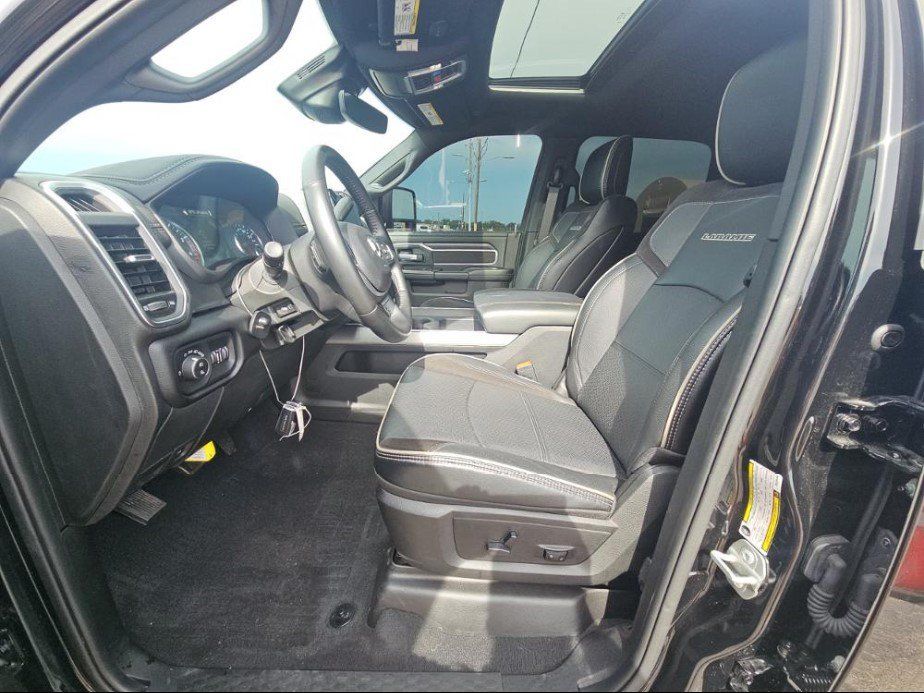 Used 2024 RAM 2500 Laramie w/ Night Edition AWD/4WD image 7