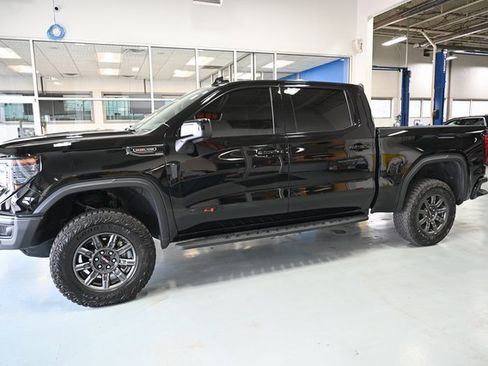 Used 2024 GMC Sierra 1500 AT4X image 12