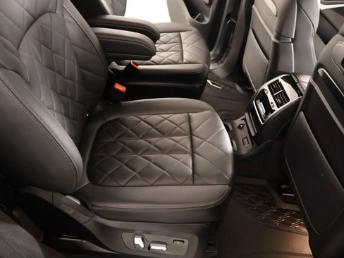 Used 2023 BMW X7 xDrive40i w/ M Sport Package image 16