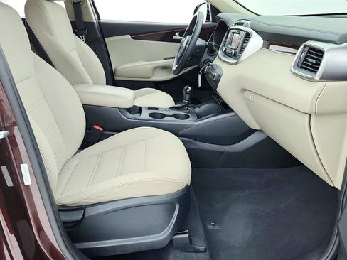 Used 2016 Kia Sorento AWD image 34