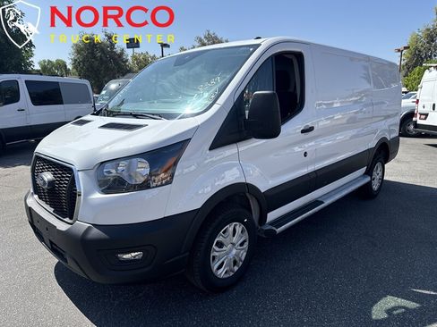 Used 2025 Ford Transit 250 Low Roof w/ Exterior Upgrade Package RWD image 4