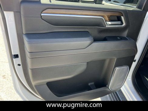 Used 2025 Chevrolet Silverado 2500 High Country w/ High Country Premium Package image 21