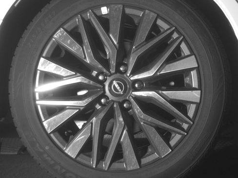 Used 2025 Nissan Altima 2.5 SV FWD image 15