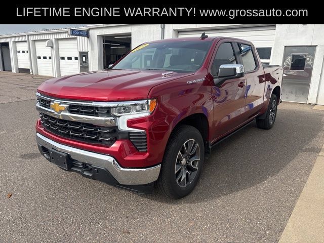 Used 2022 Chevrolet Silverado 1500 LT w/ Leather Package AWD/4WD image 4