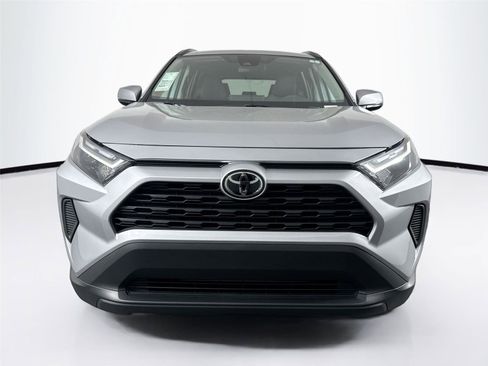 Certified 2025 Toyota RAV4 XLE FWD image 8