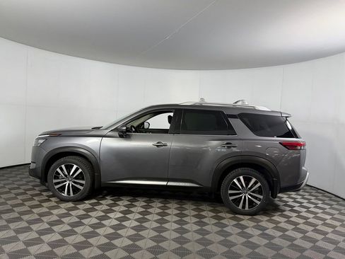 Used 2025 Nissan Pathfinder Platinum w/ Cargo Package AWD/4WD image 9